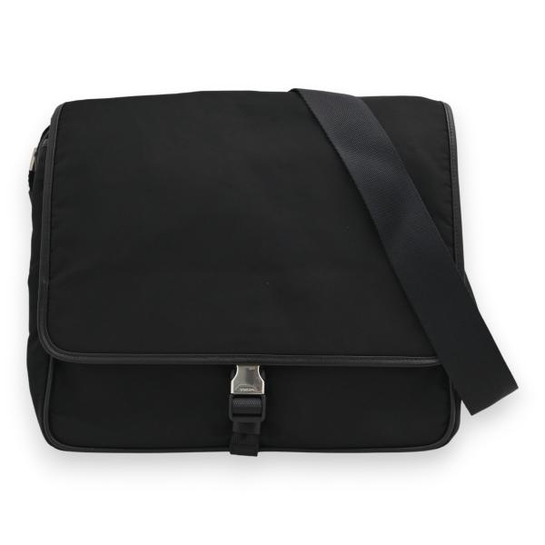 プラダ ロゴプレート ナイロン ショルダーバッグ ブラック Bランク pr2121aa