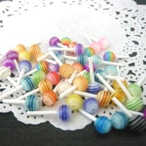 スイーツデコパーツ ミニミニ棒付きキャンディ 6mm×17mm 50個入り 単価16円 / 卸売 ミニチュアスイーツ メール便対応可