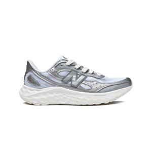 New Balance（ニューバランス） レディース スニーカー シルバー