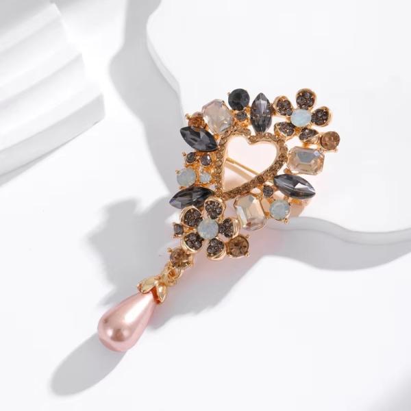 ブローチ エレガントハート＆パールドロップ ブローチ フォーマル カジュアル 卒業式 卒園式 入学式...