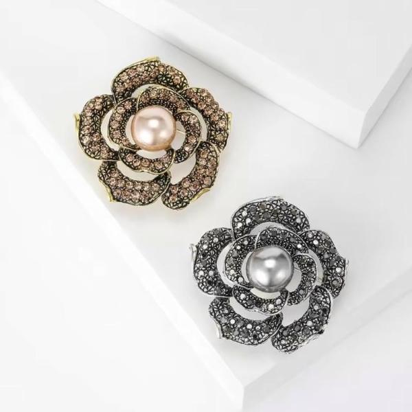 花モチーフ パール ブローチ レディース 上品 アンティーク調 フォーマル 結婚式 入学式 卒業式 ...