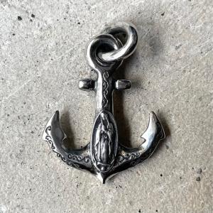 galcia ガルシア マリア プレイングハンズ ペンダントトップ シルバー