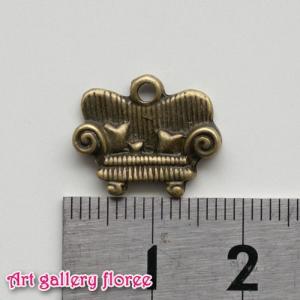 【アンティークパーツ】 ソファー 金古美(1個入り)の詳細画像1