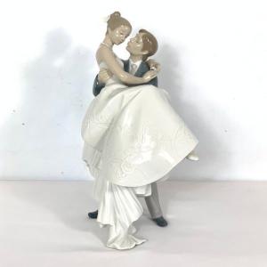 LLADRO（リヤドロ） 並行輸入品 人形 おさんぽしようね 9133 : 輸入