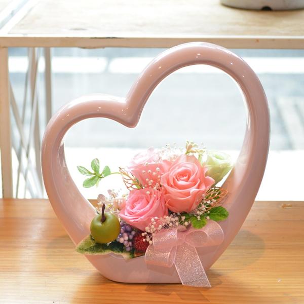 プリザーブドフラワー プレゼント 結婚祝い 花 ギフト ハート型デザイン陶器 4輪バラ アレンジメン...