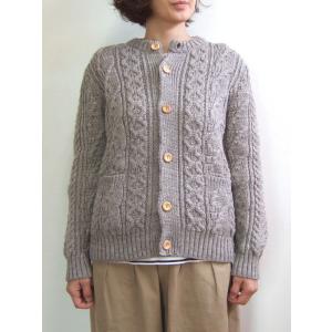 Kerry Woollen Mills ケリーウーレンミルズ Aran Cable Collarless Cardigan カーディガン セーター フィッシャーマン MadeinEngland 男女兼用 Oatmeal KW-0005｜flossy