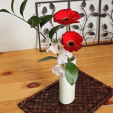 クリーム色の貫入花瓶 (花器 フラワーベース インテリア 白い食器 アウトレット 日本製)