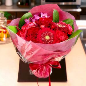 花束 赤 送料無料 赤いブーケ 誕生日 記念日...の詳細画像1