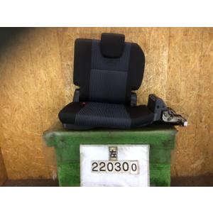 【個人宅発送不可】ノア DBA-ZRR85W リア シート SI 4WD 7人 070