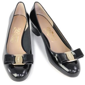 サルヴァトーレ フェラガモ Salvatore Ferragamo 靴 レディース ヴァラ リボン付き パンプス エナメル ブラック(VARA 1 0591963 NERO) 21AW｜fontana2014