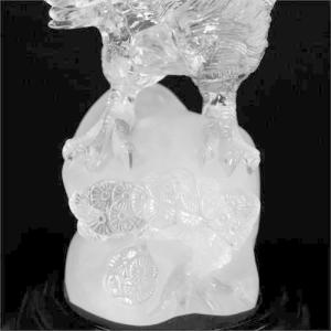 最高級 天然水晶 手彫り 鷹彫刻置物 ケース付...の詳細画像5