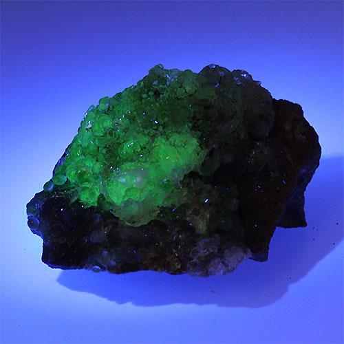 〔D356-9〕希少 メキシコ産 蛍光 ハイアライトオパール 玉滴石 Hyalite Opal 結晶...