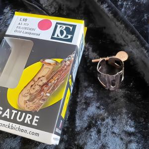 K-plume リガチャー S.sax GP 売り切り終了 旧型 K-Plume（Kプルーム）SAXリガチャー スターリング