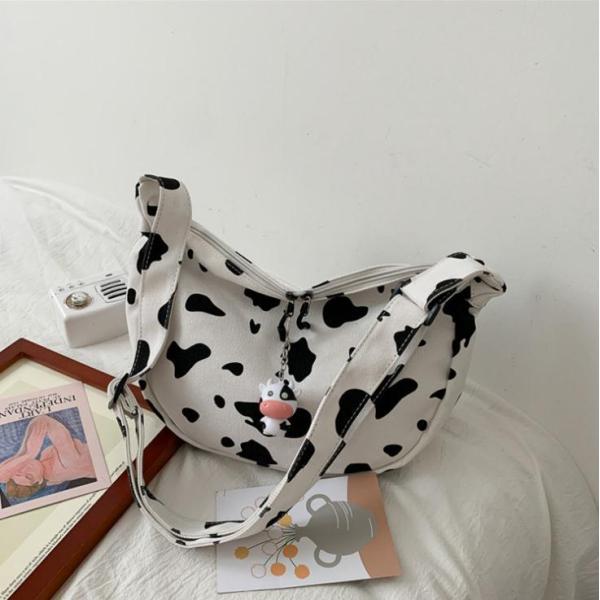 ショルダーバッグ レディース 肩掛けバッグ 帆布 可愛い 総柄 牛柄 乳牛  運動バッグ  鞄 かば...