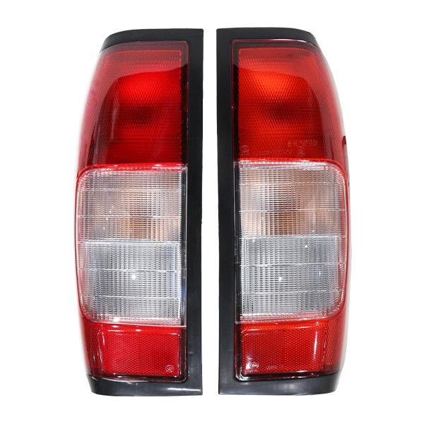 テールランプ 日産 ダットサン D22 ダブルキャブ用 コンビテール 左右セット L/R 26554...