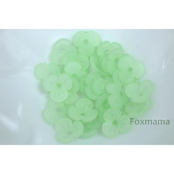 アクリルビーズパーツ 10mm 30個 3枚花びら 半透明 マット 薄緑 (BF310MFNWW00...
