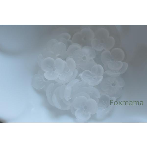 アクリルビーズパーツ 10mm 30個  花 半透明 マット オフ白 (BF310MOWHDHS)