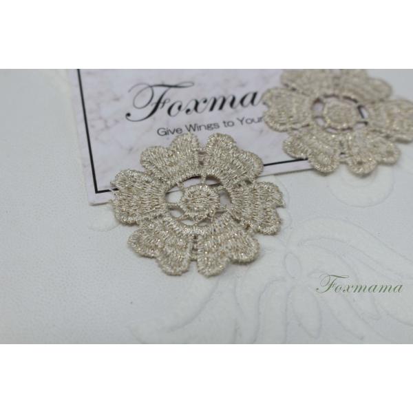 ケミカルレースモチーフ 3枚 花 ベージュ x 金ラメ糸 (MFL401BGHYLM)