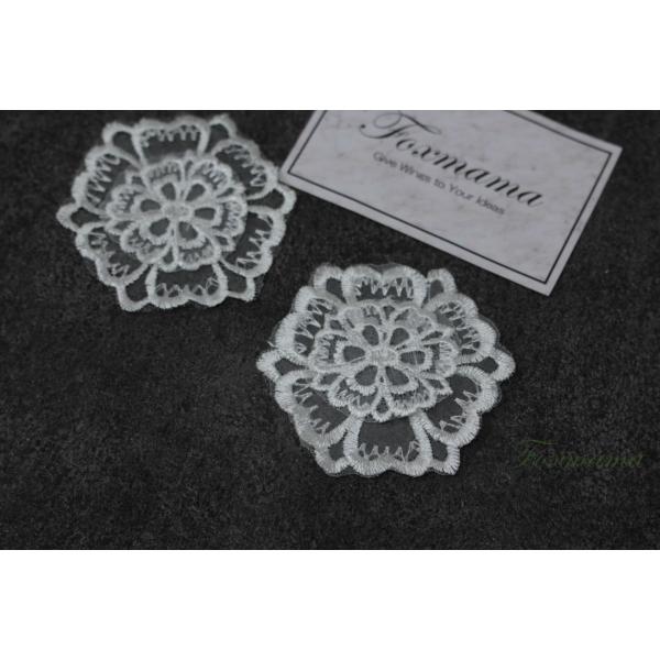 オーガンジー刺繍モチーフ 2枚 重ね花 フラワー オフ白・キナリ (MFL653KNSJ3D)