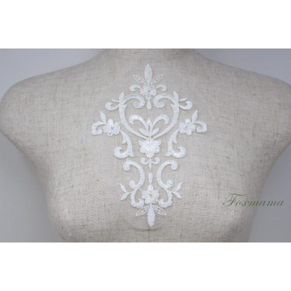 チュール刺繍モチーフ 1枚 花 オフ白・キナリ (MFLA82KNSA00)