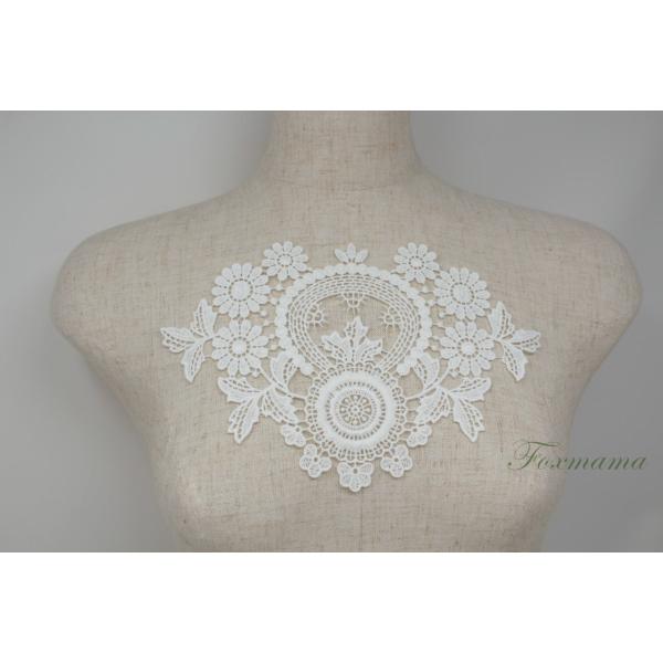 ケミカルレースモチーフ 花 オフ白 (MFLB21KNHW00)