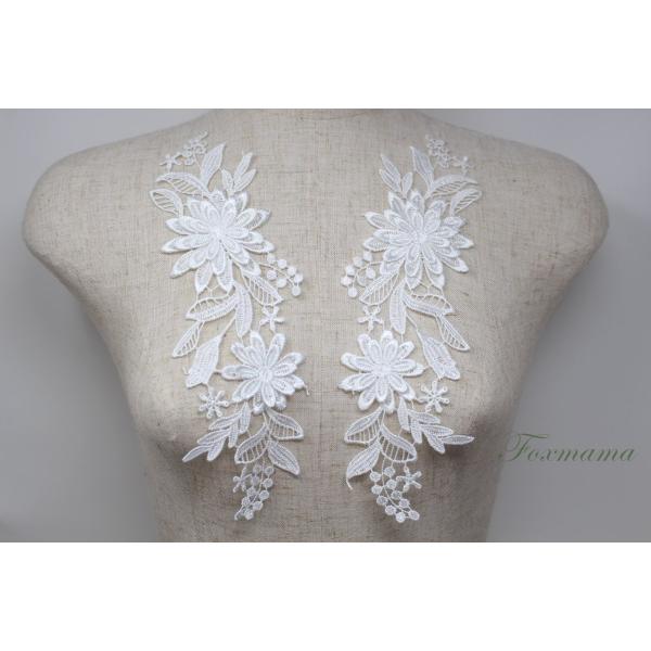 ケミカルレースモチーフ 1対 立体花 オフ白・キナリ (MFLB51KNSAJL)