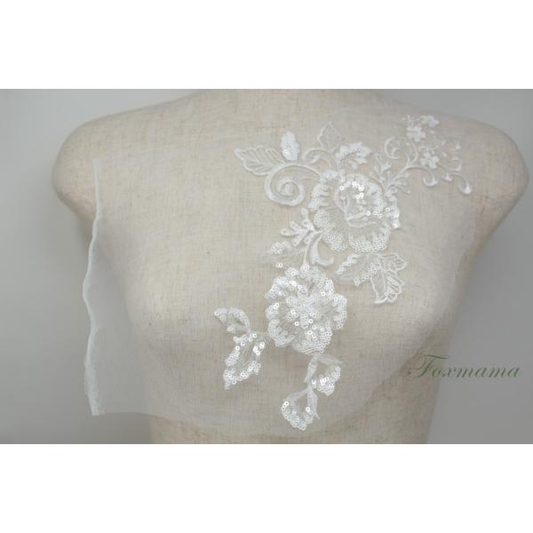 チュール刺繍モチーフ 1枚 花 スパンコール付 オフ白 (MFLB72KNHYSP)