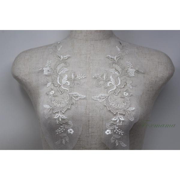 チュール刺繍モチーフ 1対 花 フラワー 葉っぱ キナリx銀糸 (MFLB72SVJHJL)