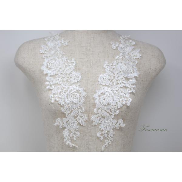 チュールコード刺繍モチーフ 1対 花 オフ白 キナリ (MFLC52WHJLJL)