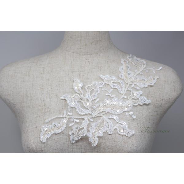 チュールコード刺繍モチーフ 1枚 葉 スパンコール付 オフ白xベージュ(MLFB62KNJL00)