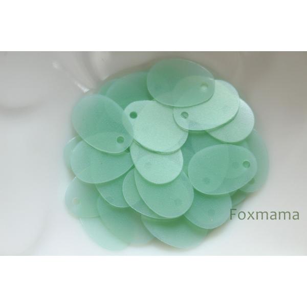スパンコール 約13x9mm 約48枚(約2g) たまご形 トップホール 半透明 薄緑 (SEG13...