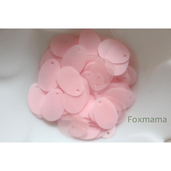 スパンコール 約13x9mm 約80枚(約2g) たまご形 トップホール マット 薄ピンク (SEG...