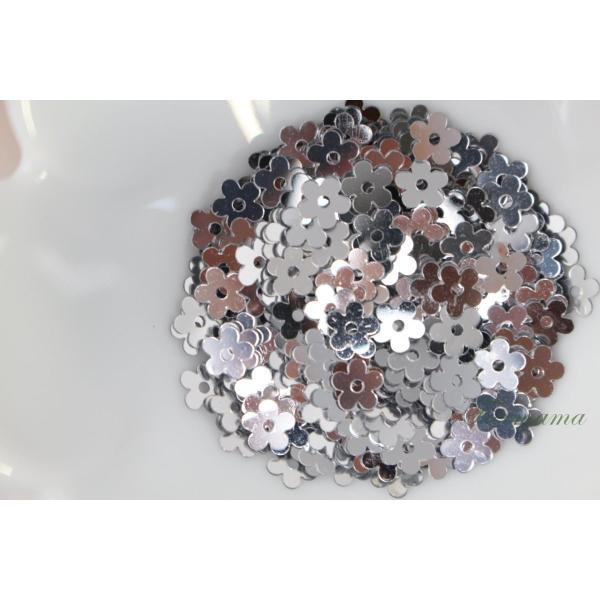スパンコール 約400枚(約2g) 5枚花びら 5mm メタリック 銀色 シルバー (SF505TS...