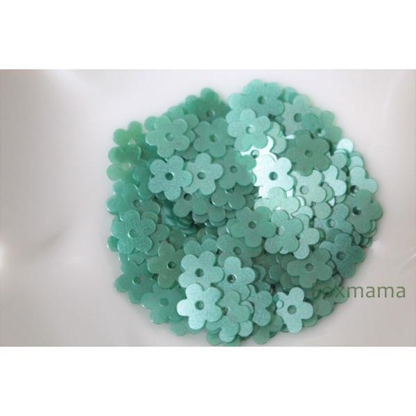 スパンコール 7mm 約200枚(約2g) 5枚花びら マット エメラルドグリーン (SF507ME...