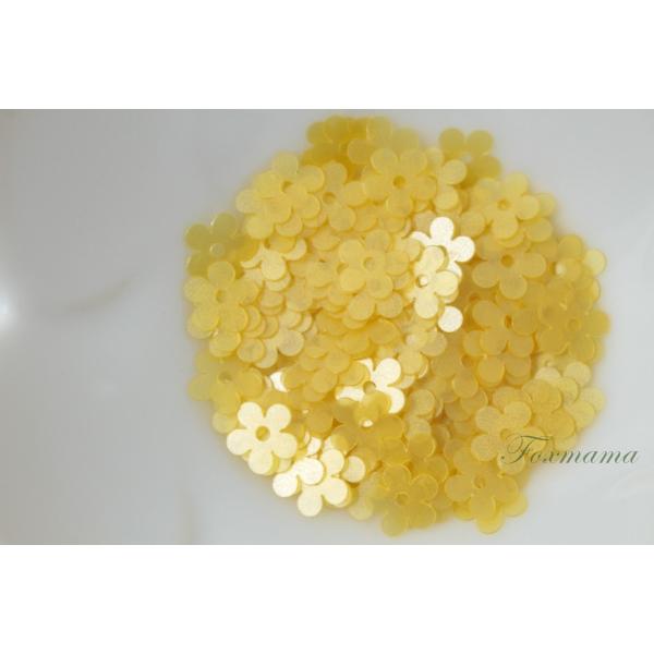 スパンコール 7mm 約200枚(約2g) 平 5枚花びら マット 黄系 (SF507MYLSJHR...