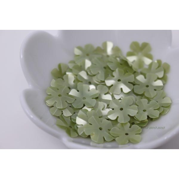 スパンコール 約3.8g分(約80枚) 5枚花びら14mm マット半透明緑(SF514MGRBJHS...