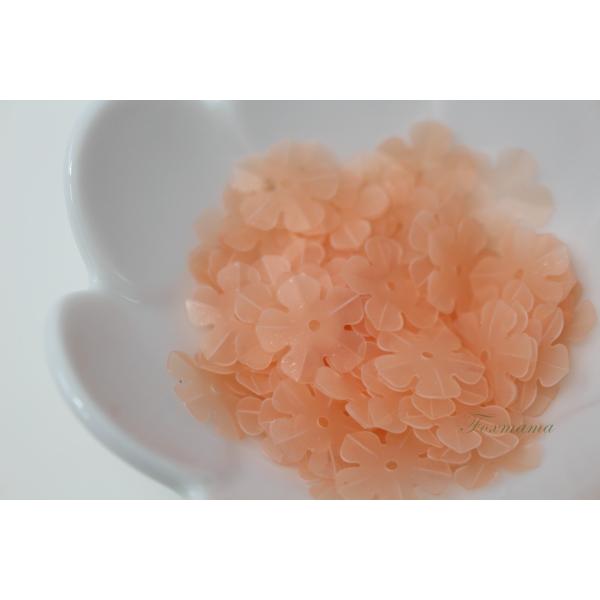 スパンコール 約3.8g分(約80枚) 5枚花びら14mm マット半透明サーモンピンク(SF514M...
