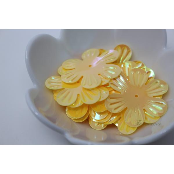 スパンコール 15枚 6枚花びら 32mm オーロラ黄色(SF632AYLBJ00)