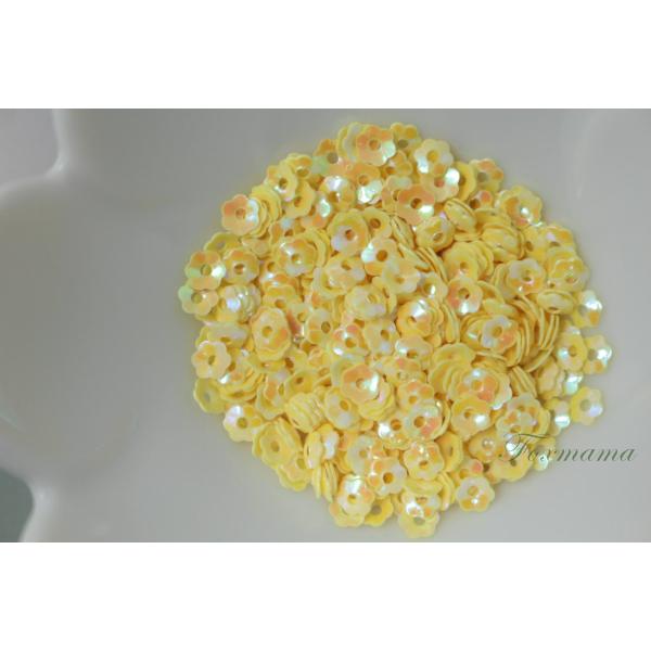 スパンコール 4mm 約620枚(約2.5g) 花カップ オーロラ クリームイエロー 黄色系 (SF...