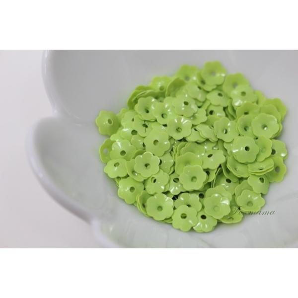 スパンコール 約260枚(約3.5g) 花カップ 7mm 黄緑 (SFC070YGBS00)