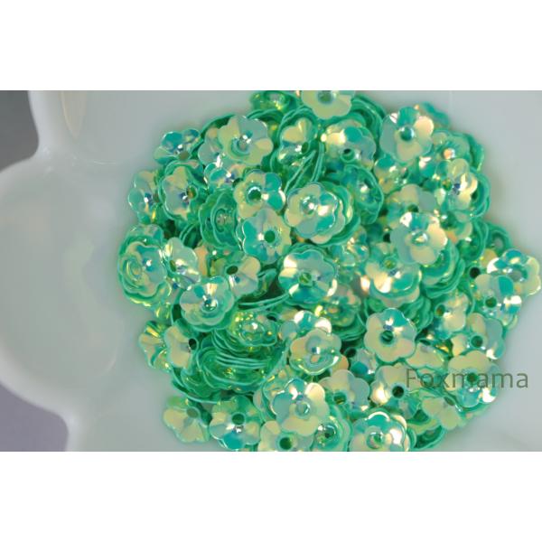 スパンコール 7mm 約250枚(約3.5g) 花カップオーロラ 緑色系 (SFC07AFNEJ00...