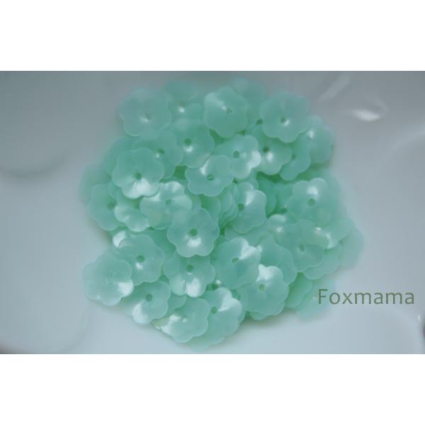 スパンコール 8mm  約110枚(約2.5g) ネモフィラ 花カップ マット エメラルド緑(SFC...