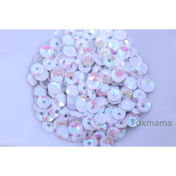 スパンコール 4mm 約360枚(約2g) 亀甲 オーロラ 乳白 (SKK04AMWHH00)