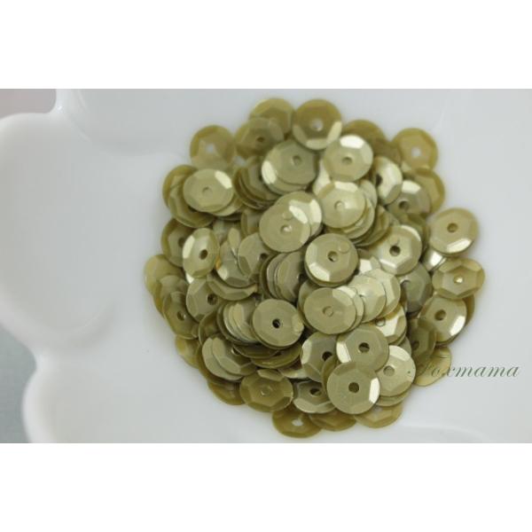 スパンコール 6mm 約190枚(約2g) 亀甲 マット オリーブ色 (SKK06MOVHW00)