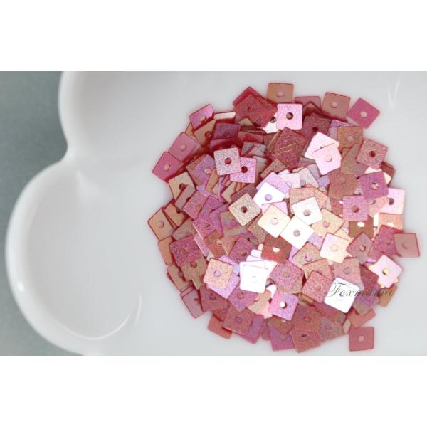 スパンコール 約470枚(約2g) 四角 4mm オーロラマットチェリー(SSQ04ACYJQ00)