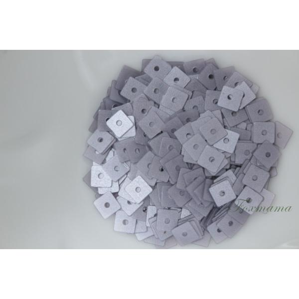 スパンコール 4mm 約380枚(約2g) 正方形 四角 マット グレー (SSQ04MGYSJHR...