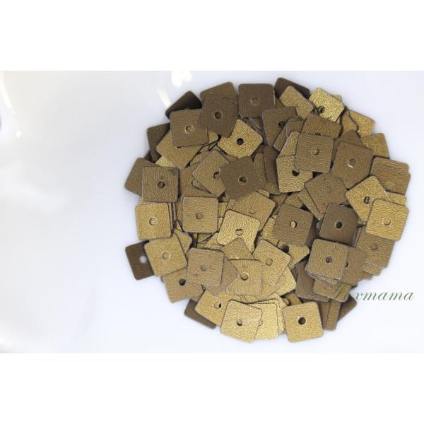 スパンコール 約300枚(約2g) 正方形 しかく 5mm マット 濃い緑 (SSQ05MDGJH0...