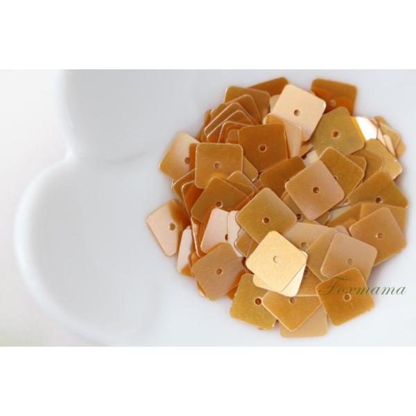 スパンコール 約130枚(約2g) 正方形 7mm オレンジ (SSQ070OGJH00)