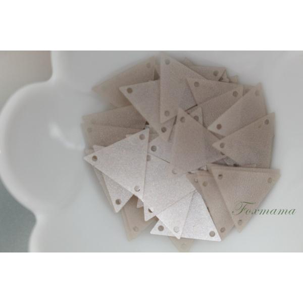 スパンコール 17mm 約70枚(約3g) 三角 マット ベージュ (STA17MBGSJ00)