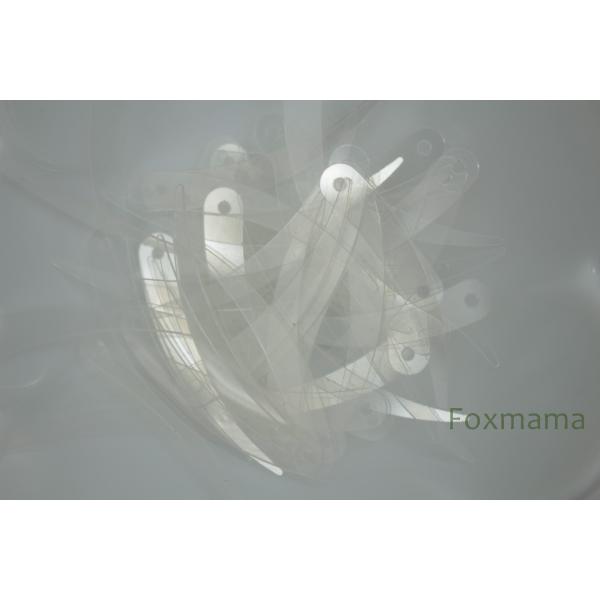 スパンコール 33mm 約55枚(約2.5g) 象牙形 半透明白 (SZG33BWHSA00)